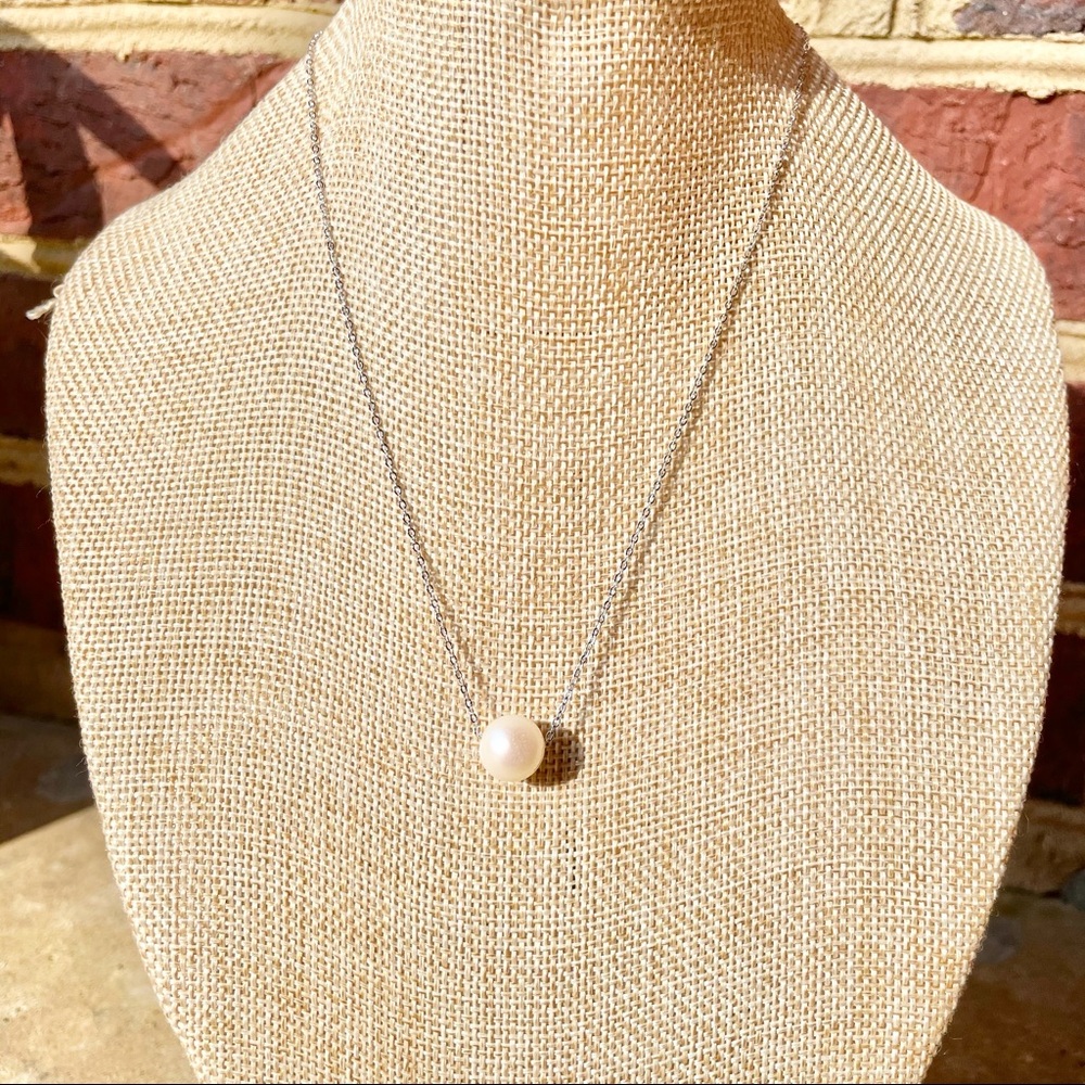 NEW Dainty 10mm Single Pearl Necklace - White